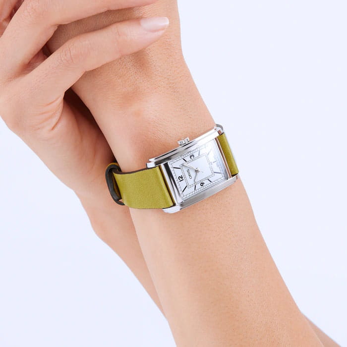 Oris Oris Rectangular 01 561 7783 4061-07 5 19 15 механические мужские часы часы крупный план белый циферблата